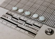 AI puede ayudar a encontrar vendedores ilegales de opioides en línea. Y traficantes de vida silvestre. Y falsificaciones. 1