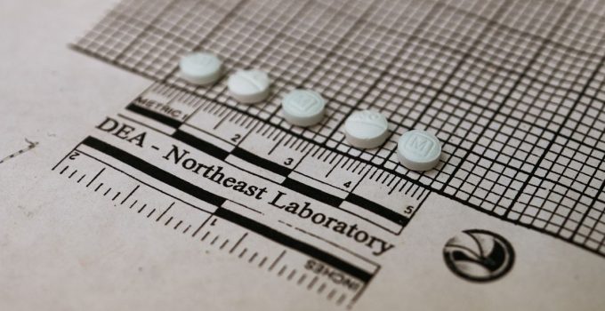 AI puede ayudar a encontrar vendedores ilegales de opioides en línea. Y traficantes de vida silvestre. Y falsificaciones. 4